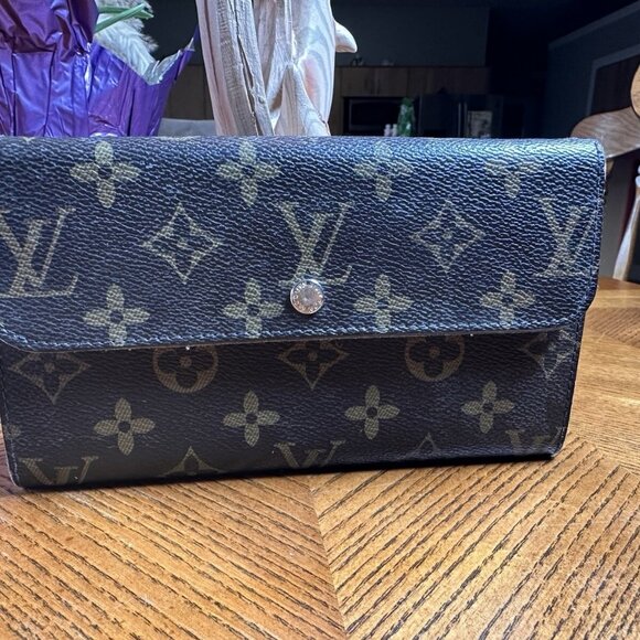 Louis Vuitton Monogram Wallet - Brown - Picture 1 of 8